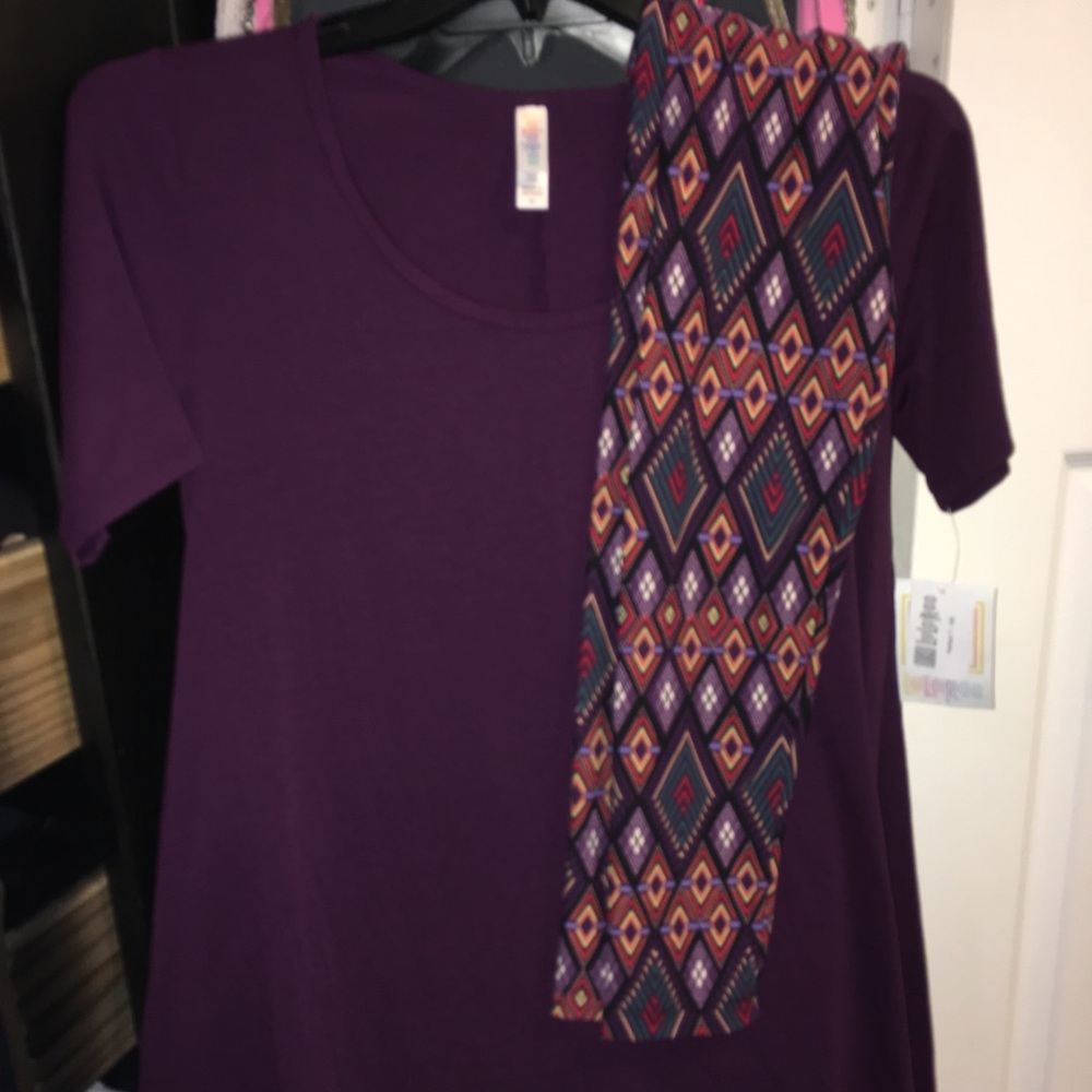 Lularoe os legging and xs perfect t